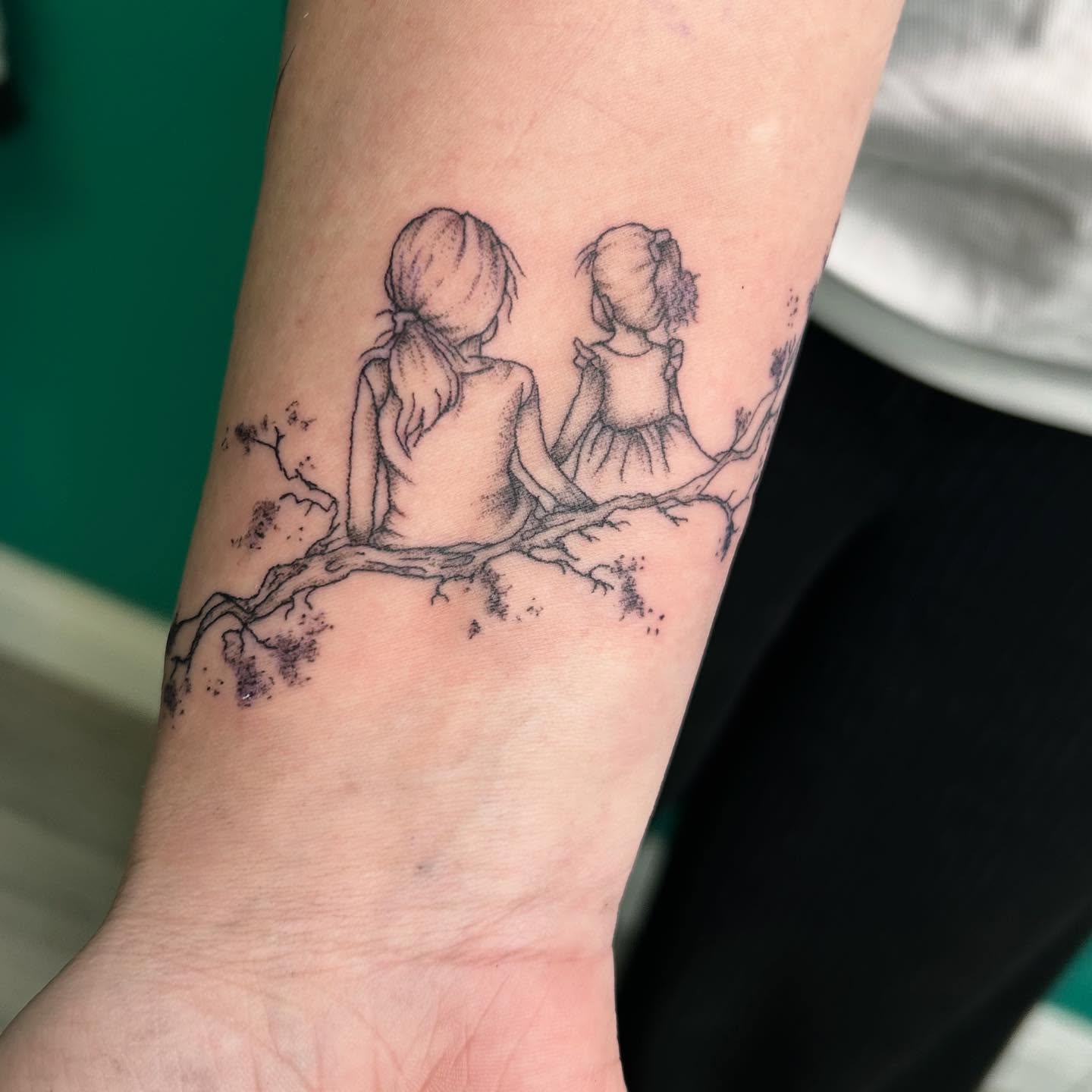 19+ Heartwarming Mother Daughter Tattoos to Cherish Forever